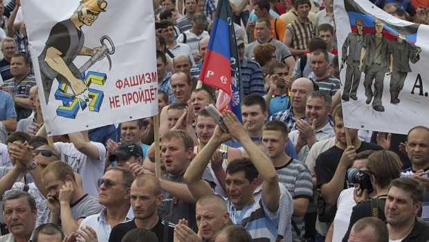 Cronaca Esercitazione Nato in est Europa, Italia partecipa FOTO Esercitazione Nato in est Europa, anche con Italia +CLICCA PER INGRANDIRE Claudio SalvalaggioMOSCA 03 settembre 201411:13NEWS Il presidente ucraino Petro Poroshenko e il leader del Cremlino Vladimir Putin si sono accordati nella telefonata odierna per un “cessate il fuoco permanente” nell’Ucraina orientale. Lo si legge nel sito della presidenza ucraina. “Il risultato della conversazione telefonica – si legge nella nota – è stato un accordo sul cessate il fuoco permanente nel Donbass”, la regione industrial-mineraria dell’est ucraino in preda da mesi al conflitto tra Kiev e i ribelli filorussi. “E’ stata […]