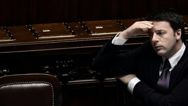 Redazione di Operai Contro, Il rottamatore Renzi ha deciso di rottamare l’articolo 18 dello Statuto dei lavoratori Anzi Renzi vuole abolire tutto lo statuto dei lavoratori In riferimento all’articolo 18, Renzi lo vuole rottamare perché non difende tutti La logica di Renzi è da paranoico Applicata ai miopi diverrebbe di questo tipo: dato che non tutti portano gli occhiali da miopi è proibito portare occhiali Renzi è molto più semplice estendere l’articolo 18 a tutti i lavoratori Renzi afferma: ” L’articolo 18 non difende nessuno. Nel 2013 i lavoratori reintegrati sono stati meno di tremila: considerando che i lavoratori […]