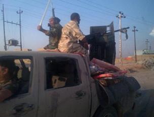 Redazione di Operai contro, i leccaculo del Corriere della Sera, si lanciano in descrizioni da romanzo per la rottura dell’assedio di Amerli. I cattivi dell’ISIS sono stati cacciati. Ma è proprio vero? Le cronache informano che i bombardieri USA hanno ucciso solo 15 civili. Sul campo i guerrieri vittoriosi: milizie del governo sciita di Bagdad, Kurdi di Barzani, soldati Iraniani. I Kurdi sono sempre stati massacrati dall’esercito Iraniano oggi gioiscono assieme Ai Kurdi dopo le polpette avvelenate servono il dolce al veleno Il PKK Kurdo viene dichiarato organizzazione terroristica Il Kurdo ex alleato di Saddam (Barzani) riceve armi e […]