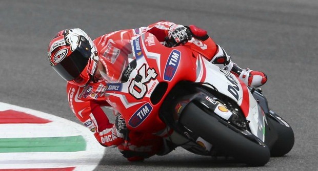 Redazione di Operai Contro, ho trovato sul fattoquotidiano l’accordo sottoscritto alla ducati di Borgo Panicale Lo riporto Non ho capito se è favorevole agli operai Per me favorisce il padrone Si può aprire una discussione su questo accordo? Un operaio ” Dal primo ottobre le tute blu della Ducati passeranno in fabbrica anche la domenica. Lo hanno deciso con un voto segreto gli stessi operai, mettendo la firma sotto a un accordo che da un lato cambia una volta per tutte i ritmi e i turni di lavoro nello stabilimento di Borgo Panigale, dall’altro porta a Bolognaun investimento di 11,5 […]