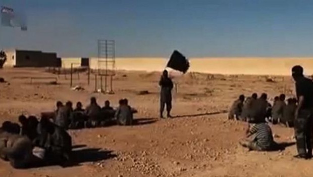 Redazione di Operai Contro, La dichiarazione di guerra del criminale USA Obama, i suoi bombardamenti sulla popolazione civile hanno esteso la guerra in gran parte del mondo La crociata di Obama è destinata alla sconfitta Lo Stato islamico con una folgorante offensiva, dal giugno scorso ha conquistato un territorio che spazia dalla Siria nordorientale all’Iraq nordoccidentale. In quest’area, estesa quasi quanto il Regno Unito, ha creato un Califfato, un’organizzazione radicata in tutti gli aspetti della vita quotidiana: sociali, culturali ma anche economici. Sempre più movimenti mussulmani sparsi per il mondo hanno annunciato la loro alleanza con lo Stato islamico […]