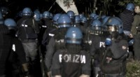 Redazione di Operai Contro, pensavano che chiamandoci terroristi fermavano la nostra lotta. In Valsusa tornano i venti della battaglia. C’è stato in serata una manifestazione contro il cantiere del Tav. Per sabato sera è prevista un’altra manifestazione notturna al cantiere. Un NO TAV