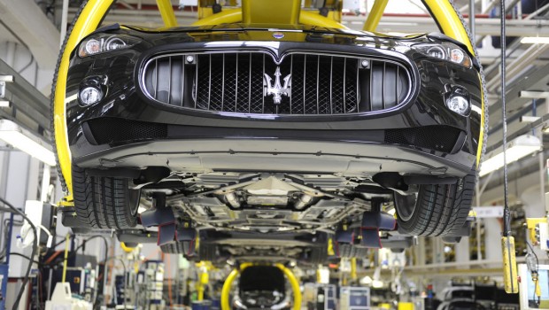 Redazione di Operai Contro La grande ripresa FIAT era solo una ripresa ancora più forte dello sfruttamento operaio. I sindacati FIOM-FIM-CISL hanno sostenuto il piano Marchionne. La realtà è che la Mirafiori è ancora ferma. CIG alla FIAT di Melfi, CIG alla Maserati vi invio un articolo Un ex operaio della Mirafiori PAOLO GRISERI su la Repubblica Preoccupante calo o fisiologico assestamento? Le opinioni divergono con Maserati e sindacati firmatari degli accordi che accettano l’idea di un rallentamento prevedibile della produzione e la Fiom che parla di “una riduzione dei volumi siuperiore alle attese “. Quel che è certo […]