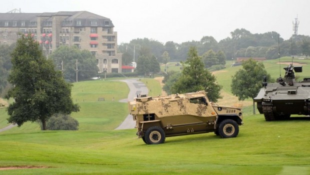 Si apre il vertice NATO a Newport, nel Regno Unito, davanti a una sessantina di capi di Stato e di governo  Il presidente Obama e e il primo ministro britannico David Cameron si sono schierati insieme a sostegno dell’Ucraina in un intervento congiunto pubblicato sul quotidiano inglese The Times alla vigilia del vertice. “La Russia ha violato le regole con la sua annessione illegale e autoproclamata della Crimea e con l’invio di truppe sul suolo ucraino minacciando e minando le fondamenta di uno Stato sovrano”, scrivono i due leader. “Con la Russia che tenta di forzare uno Stato sovrano ad abbandonare il […]