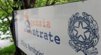 Redazione di Operai contro, il gangster Renzi, da l’elemosina ad una parte di operai e lavoratori Lo stato dei padroni regala ai padroni miliardi ”Dall’Unità d’Italia a oggi ci sono stati oltre 80 condoni” E’ quanto scrive il ministero dell’Economia Rapporto evasione, 24,5 mld scoperti da Agenzia delle Entrate Ammonta a 24,5 miliardi l’evasione ”pizzicata” dall’Agenzia delle Entrate nel 2013: la maggiore imposta accertata è così salita dell’87% in sette anni, rispetto ai 13,1 miliardi del 2006. Il dato risulta però in calo rispetto agli anni 2009-2012 e soprattutto rispetto al picco di 30,4 miliardi del 2011. Lo riporta […]