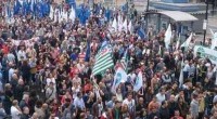 Redazione di Operai Contro, Alla fine della manifestazione degli operai dell’AST a Terni, contestazione e fischi durante i comizi di Angeletti (Uil) e Camusso (Cgil) E’ un fatto importante siamo stanchi di questi imbroglioni Noi operai ce li dobbiamo togliere dai piedi Prima ci hanno illuso col tavolo, poi hanno fatto passare una settimana per lo sciopero generale, ora non sanno cosa altro dire Vi invio un video Un operaio AST Lunghi e rumorosi fischi hanno accolto gli interventi dei leader di Cgil e Uil,Susanna Camusso e Luigi Angeletti sul palco della manifestazione di Terni, dove è in corso […]
