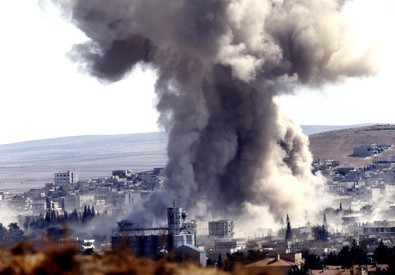 Redazione, I raid aerei della Coalizione internazionale su Kobane sono serviti solo ad ammazzare i civili che vi abitavano. I soldati turchi hanno ucciso 18 curdi che protestavano per l’immobilismo dei soldati turchi contro l’ISIS Ho osservato in diverse mie cronache che i curdi vengono usati come carne da far macellare I curdi farebbero bene a lottare contro i padroni turchi, i padroni di Bagdad al servizio degli USA e il dittatore siriano Assad Violente manifestazioni di attivisti curdi contro il governo di Ankara hanno provocato almeno 18 morti a partire da ieri in Turchia, ma proteste continuano a […]