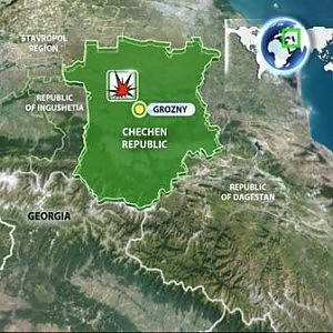 Redazione di Operai Contro, i patti tra padroni Russi e USA erano chiari: gli USA potevano massacrare la popolazione civile Irachena e i Russi potevano massacrare il popolo Ceceno I democratici occidentali che sono inorridti da quattro decapitati dall’ISIS stavano zitti di fronte alle stragi dei padroni Russi e americani Anzi qualche imbecille nel conflitto Ucraino presenta i Russi come antifascisti Quattro poliziotti Russi sono stati uccisi  nella capitale della Cecenia: Grozny. A renderlo noto è stato il governo russo. Altre 4 persone sono rimaste ferite nell’esplosione, ha reso noto il ministero dell’Interno di Mosca. L’attacco è stato compiuto davanti ad […]