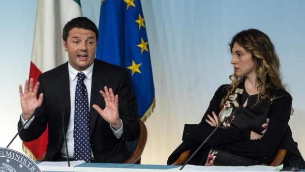 Redazione, diminuiscono i salari agli operai, i pensionati sono alla fame e diminuisce la spesa i dipendenti pubblici Altro che il TFR in busta paga ci stanno dissanguando con l’aiuto di CGIL-CISL-UIL E’ ora che i lavoratori della pubblica amministrazione la smettano di fare le pecore Sono un dipendente pubblico e leggo il vostro giornale da un mese Sono d’accordo con voi: occorre costruire il Partito Operaio Sotterriamo padroni e politici Vi invio un articolo Un dipendente pubblico La spesa per i dipendenti pubblici è calata di 7,8 miliardi di euro in 3 anni, tra il 2010 e il […]