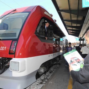 Redazione di Operai Contro, dopo Lecce, tutto il salento è un deserto. Sono 40 anni che tutto funziona così L’unico modo per andare da un paese all’altro, è quello di avere una macchina o pagare dei Taxi cifre da capogiro in nero I politici e gli amministratori hanno rubato lo sanno tutti. La magistratura non interviene Forse sono della banda Vi invio un articolo della Repubblica Un salentino Bisogna venire qui in Puglia per provare un’esperienza straordinaria: il viaggio sul treno più costoso del mondo. Pagato 900mila euro in Germania, è stato riacquistato dopo nemmeno un anno, ristrutturato, da […]