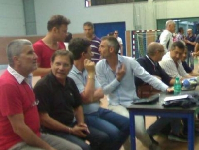 Redazione di Operai Contro, le banche della provincia di Bari non vogliono anticipare l’indennità della CIG Dal 1 dicembre 1.500 operai e le loro famiglie resteranno senza un soldo. I sindacati ci avevano descritto la CIG come una vittoria: non si lavora e si viene pagati. Non è vero un cazzo La CIG è l’anticamera del licenziamento. L’indennità è un ammortizzatore sociale per il licenziamento Gli istituti di credito della provincia di Bari, hanno rifiutato di concedere l’anticipazione che avrebbe consentito alla Regione di garantire l’indennità ai lavoratori, senza dover attendere la firma del decreto ministeriale. Il che vuol […]