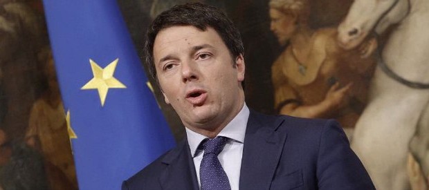 Redazione di operai Contro, Il gangster è stato invitato all’assemblea nazionale dell’artigianato e piccola e media impresa Un ovazione ha accolto l’intervento del gangster. Era dovuta. Era il ringraziamento degli artigiani e dei padroni della piccola e media impresa. Renzi sta facendo tanto per i padroni, piccoli e grandi. Ma non voglio analizzare in questa mia lettera l’operato del gangster a favore dei piccoli e grandi padroni. Renzi afferma:” Ce la faremo perché siamo più forti della crisi, siamo più forti della paura, siamo più forti delle debolezze che il sistema Paese ha”. Renzi al solito le spara grosse e […]