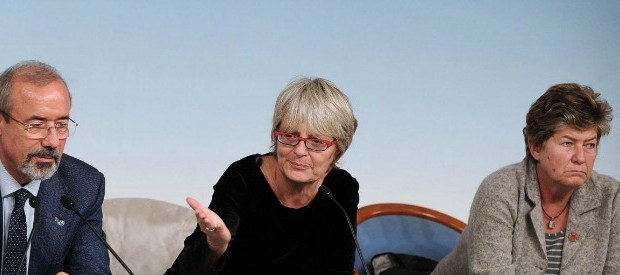 Redazione di Operai Contro, ora non si è più sicuri neanche delle date delle processioni. La CGIL cambia data La processione è il 12 dicembre La processione di Landini è servita solo a Landini Renzi ha detto che se frega delle processioni Operai, basta: Non facciamoci fregare dalla Camusso Renzi, Camusso e Landini sono dello stesso partito dei padroni: il Pd Se facciamo sciopero, che sia una giornata di lotta Un operaio di Bologna Notizie di cronaca Cgil e Uil faranno uno sciopero generale congiunto il 12 dicembre contro la legge di Stabilità e il Jobs act. La Cisl, invece, si è […]