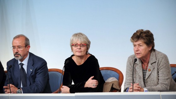 Redazione Cgil-Cisl-Uil, domani i tre leader a confronto su sciopero – Domani mattina, in occasione dell’apertura del congresso della Uil, ci sarà un vertice tra i segretari generali di Cgil, Susanna Camusso, e Cisl, Annamaria Furlan, mentre per la Uil parteciperà il segretario generale in pectore, Carmelo Barbagallo. Al centro del confronto le iniziative di sciopero. Tutto dopo che Cgil e Uil hanno proclamato lo sciopero generale (la Cgil anche definendo la data). La Cisl invece ha appena dichiarato uno stop limitato al pubblico impiego. La prossima processione sarà unitaria Ora inizia il balletto delle date Un operaio di […]