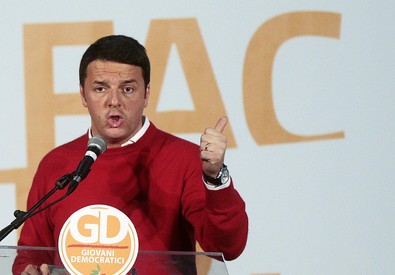 Redazione di Operai, Renzi è incazzato. Una banda rivale si è fregato le tangenti di Carminati, Buffi e soci Renzi è incazzato La giustizia faccia il suo corso Un lettore ANSA Per Matteo Renzi non fa differenza se dalla “terra di mezzo” emergerà un sistema criminale di “tangentisti all’amatriciana” o di mafiosi”. L’urgenza del premier è duplice: da un lato che la giustizia “faccia rapidamente i processi e chi è colpevole paghi fino all’ultimo centesimo e all’ultimo giorno”. Dall’altro che il Pd, facendo “pulizia”, dimostri la sua differenza rispetto agli partiti. “Non lasceremo Roma in mano ai ladri”, assicura […]