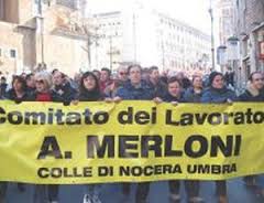 Redazione di operai contro, noi operai ex A. Merloni ed ora Jp Industries, siamo contro la chiusura della fabbrica. Invece di organizzare la lotta si organizzano fiaccolate. La fiaccolata è organizzata dai delegati Fiom, Fim e Uilm della J. P. Industries. la fiaccolata si terrà giovedì 4 dicembre 2014. L’appuntamento è alle ore 16.45 davanti alla fabbrica Jp Industries (ex A. Merloni) a Colle di Nocera, per muoversi in corteo in direzione di Gaifana. Qui, nel piazzale della caserma dei vigili del fuoco, i sindacalisti accenderanno il “Fuoco della speranza” con l’intento di sollecitare le istituzioni nazionali Ci hanno […]