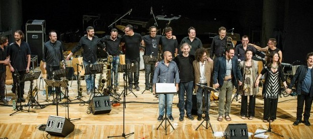 PER IL DIBATTITO Redazione di Operai Contro, sono un sostenitore del software libero. Spesso, noi amici del software libero, sosteniamo che la superiorità del software libero e nella condivisione. Io sostengo che gli operai al potere che impongono la loro dittatura sono i maggiori sostenitori della condivisione: dai dei mezzi di produzione, alla cultura. Solo sotterrando i padroni gli operai possono imporre la loro dittatura Basta con le orchestre dei grandi teatri che vivono per il sollazzo della borghesia Vi mando un articolo che condivido Un amico del software libero Si sa, vivere d’arte in Italia non è mai […]