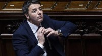 Egregio Direttore, con il voto di fiducia in parlamento, Renzi ha stroncato ogni possibilità di dibattito sulla legge di stabilità. In pratica il governo Renzi non ha rischiato niente, dal momento che gli schieramenti sono definiti, e le minoranze interne dissidenti, sono addomesticate. Eppure Renzi abituato a cantar vittoria almeno 3 volte al giorno, lo fa anche in questa occasione esultando: “abbiamo stoppato l’assalto alla diligenza”. Ma chi poteva assaltare la diligenza, l’addomesticata opposizione interna al Pd? Allego la nota dell’ANSA. Saluti da un operaio in pensione. Renzi: stoppato l’assalto alla diligenza «Grazie a senatrici e senatori che su […]