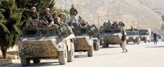 Redazione, nel silenzio assoluto, il parlamento dei padroni ha rifinanziato le guerre di conquista dell’esercito italiano. Operai ci affamano per finanziare le loro guerre Operai i padroni italiani assassinano noi in fabbrica e massacrano donne e bambini Operai, i sindacalisti devono smetterla di difendere i padroni Operai è ora di spazzarli via Un operaio Dal fatto quotidiano Insieme alla nuova legislazione antiterrorismo, martedì in Consiglio dei ministri è stato approvato anche il decreto di rifinanziamento delle missioni militari italiane all’estero. Compresa la nuova campagna irachena contro l’Isis, che ci costerà mezzo milione di euro al giorno, e la vecchia missione in […]