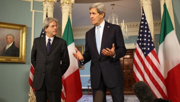 Redazione di Operai Contro, i politici italiani al servizio dei padroni sono dei mentitori Il ministro Paolo Gentiloni espone la posizione dei padroni italiani: “L’Italia valuterà di intervenire contro l’Isis a Sirte o di mettere a disposizione degli alleati le basi italiane se ci saranno richieste. E si muoverà, solo dopo aver informato il Parlamento, nell’ambito della risoluzione Onu.” Ma quali menzogne propagandi Gentiloni?. Da diversi mesi avete concesso agli USA la base di Sigonella in Sicilia. Avete mandato supersoldati in Libia per difendere il fantoccio mandato dall’ONU. Vendete armi ad ogni banda armata Libica. Solo quest’anno sono più […]