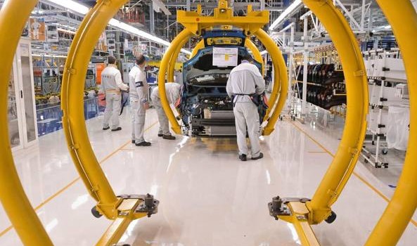 Redazione di Operai Contro, Reddito dei servi della sovrastruttura Servi funzionali ai padroni Schiavi salariati (mese) Guidi 278.000 euro Marchionne 31 milioni di euro Carlo 30 anni da metalmec. 1200 Padoan 213.000 euro Raffaele Bonanni ex CISL 8.593 euro al mese Maria chimica 1200 Poletti 185.000 euro Angeletti, ex UIL segreto sulla pensione Filippo edile 1200 Lupi 181.000 euro Camusso, stipendio 3.800 euro al mese Anna cuoca 1000 Galletti 171.000 euro Capo di stato maggiore della difesa 482.019 anno Paolo CIG circa 700 Franceschini 156.000 euro Alessandro Pansa capo della polizia 301.344 anno Ugo mobilità 700 Gentiloni 109.600 euro […]