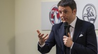Caro Operai Contro, quella di Renzi è stata una giornata con i padroni: la sua famiglia. A Torino dopo una capatina al Centro Stile, ha visitato con Marchionne una Mirafiori deserta, con una sola linea di montaggio in allestimento. Renzi ha definito “sorprendente” l’operato di Marchionne “per rilanciare Fca”. Di sorprendente c’è il fatto che a Mirafiori, 5 mila operai da tempo in cassa integrazione, non abbiano ancora preso a pedate nel culo Marchionne e i giullare a capo del governo. Poi Renzi fa visita nel centro di Torino alla General Motors, dove 650 operai e tecnici sperimentano e […]