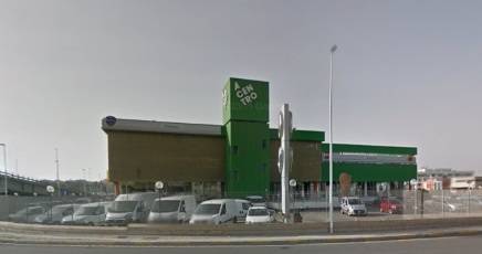 Cara Redazione, il sindacalista nel commentare i licenziamenti dice che è calato il fatturato! I profitti invece come sono andati? E i profitti che il padrone ha fatto prima della crisi dove gli ha investiti? Cosa vuol dire che “Non si tratta di un fulmine a ciel sereno”? Forse che i lavoratori debbano accettare in silenzio il licenziamento? Penso che, come leggo spesso su questo giornale, con questo sindacalismo rinuciatario e/o compromesso bisogna farla finita! Vi mando un breve articolo pubblicato da Casteddu, un giornale locale online. Ciao da Cagliari   L’Acentro di Cagliari, concessionaria di auto più importante […]