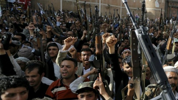 Redazione di operai contro, gli aerei da guerra della coalizione araba a guida saudita hanno bombardato la capitale yemenita nell’intervento militare contro i ribelli sciiti Houthi. I sauditi da sempre al servizio degli USA hanno imparato da questi (gli istruttori degli aviatori sono americani) a bombardare e fare stragi di civili i leccaculo dei padroni nostrani che invocano ad ogni secondo i bombardamenti sono muti Il bombardamento aereo è il vero terrorismo contro i civili Le stragi di civili sono pulite I magistrati italiani incriminerebbero il Sig La Bomba Un lettore