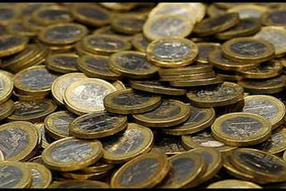 Cara Redazione, ti mando un articolo che si commenta da solo. Grido solo “Renzi, Renzi vaffanculo” e non aggiungo altro, se non per fare i complimenti al vostro giornale. Saluti da un lettore. Articolo del Fatto quotidiano. Sicilia, affare “Gettonopoli” nei municipi: migliaia di riunioni e milioni di spesa I rimborsi riconosciuti per la partecipazione ai consigli comunali (dai 56 euro di Messina ai 156 di Palermo) sono un business e ora inchieste di varie Procure e blitz della Finanza stanno portando a galla il fenomeno: a Misterbianco (Catania) le riunioni delle commissioni costano 400 mila euro l’anno, 38 […]