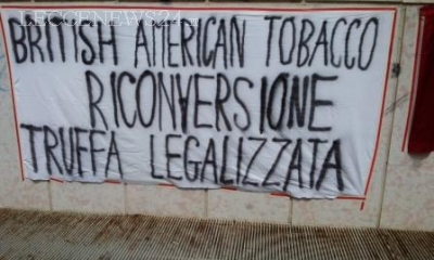 Redazione di Operai Contro, dopo il licenziamento subìto con la condiscendenza dei sindacati e dei partiti i 500 operai dell’ex Bat – British American Tobacco di Lecce sono stati sviati dalla lotta e presi in giro con l’illusione di una veloce riconversione industriale che ne avrebbe favorito la riassunzione sotto un altro padrone. Ma il piano di riconversione industriale è fallito e gli operai sono allo sbando, disuniti, senza salario e senza prospettive. È forse questa una novità? No, è il risultato della tecnica di distruzione della potenziale forza operaia messa a punto e collaudata da padroni, sindacati e […]