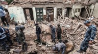 CRONACA Non c'è più alcuna possibilità di trovare superstiti dopo il devastante terremoto che ha colpito il Nepal sabato scorso: lo ha reso noto il ministero dell'Interno del Paese. Il bilancio delle vittime è salito a 6.621, ma le stime indicano che potrebbero arrivare a 9 o 10mila, con danni agli edifici per circa 3,5 miliardi di dollari. A indicarlo i modelli matematici del sito earthquake-report.com, il più grande database indipendente sui terremoti al mondo - che si basa su diversi tipi di dati, dai tweet alle segnalazioni delle stazioni sismologiche - in 60 lingue. "In questo momento i nostri […]