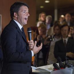 Redazione di Operai Contro, ha ragione Matteo Renzi. Siamo un popolo di piagnoni, sempre pronti a tendere la mano. Smettiamola il Pd partito del Gangster Renzi ci ha dissanguato Mettiamo in moto le ruspe, facciamo piazza pulita di padroni e politici. Scaviamo un’enorme fossa e seppelliamoli Un lettore