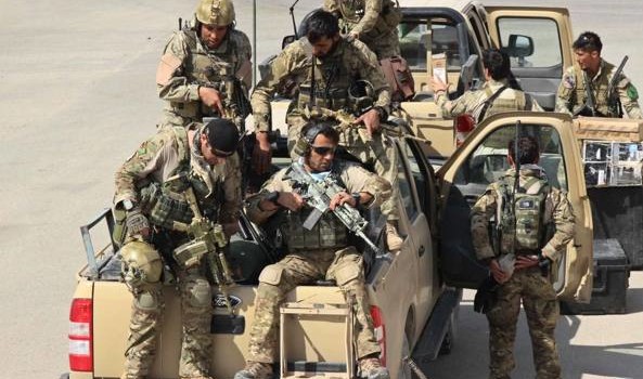 Redazione di Operai  Contro, nonostante i bombardamenti USA i talebani conquistano Kunduz. I mercenari al servizio degli USA sono in fuga Afghanistan, Kunduz in mano ai talebani: raid Usa Afghanistan, Kunduz in mano ai talebani: raid Usa La conquista di Kunduz Smentendo quanti li consideravano in crisi e in preda a violente lotte intestine, i talebani sono riusciti lunedì a cogliere di sorpresa le forze di sicurezza afghane e ad assumere praticamente l’intero controllo di Kunduz City, capoluogo della omonima provincia settentrionale dell’Afghanistan. L’attacco è stato rivendicato dal portavoce dell’Emirato islamico dell’Afghanistan, Zabihullah Mujahid, che l’ha inquadrato nell’offensiva «Azb» […]
