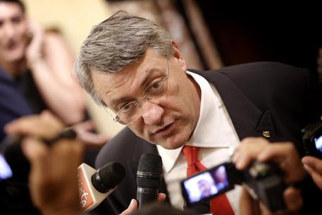 Redazione doi OC ” – Il Jobs Act “è una legge sbagliata che deve essere cancellata e contrastata”. A dirlo è il leader della Fiom Maurizio Landini, a margine del Comitato centrale del sindacato, aggiungendo che per provare a cambiarla “è importante che la Cgil concluda l’impegno che si era presa a febbraio di coinvolgere tutti gli iscritti anche per arrivare a un referendum abrogativo di quella legge sbagliata”. Con la contrattazione collettiva – continua il segretario generale della Fiom, Maurizio Landini – “occorre estendere i diritti non toglierli ed evitare i licenziamenti”. Riguardo ai contenuti degli ultimi decreti […]