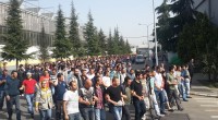 Metal İşçileri Birliği – MİB 18 h · GAMAK’TA GREV BAŞLADI! Temmuz ayında başlayan TİS görüşmelerinin anlaşmayla sonuçlanmaması üzerine grev kararı alan Çelik-İş Sendikası Kartal Şubesi bu sabah Gamak’da grev başlattı. Bu sabah 07:30’dan itibaren iş yerine gelen 750 işçi ücret eşitsizliğini, ağır çalışma koşullarına karşı greve çıktı. İşçiler ‘’Toplu şözleşme hakkımız, grev silahımız’’ sloganları ve alkışlarla ‘Bu işyerinde grev var’ pankartını astı. E ‘ lo sciopero gamak başladi! Nel mese di luglio per altre trattative tis sonuçlanmaması vince lo sciopero su acciaio-lavoro del sindacato slcurezza aquila gamak stamattina e ‘ ha iniziato lo sciopero.Questa mattina, dalle 07:30, sul […]