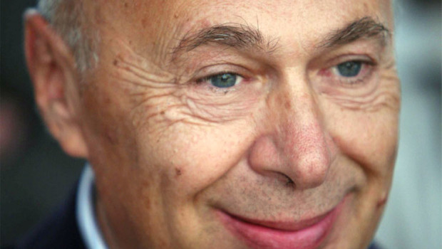 Redazione di Operai Contro, Paolo Mieli è giornalista, saggista, storico; molti i suoi libri di storia, ma forse lo conoscete meglio come commentatore del programma televisivo “La grande storia” della Rai. Insomma non sarà un accademico, ma uno che di storia se ne intende, soprattutto quella moderna e in particolare quella sulla seconda guerra mondiale. Martedì scorso, 6 ottobre 2015, ha scritto l’editoriale del Corriere della Sera circa la guerra in Siria-Iraq e ha di fatto giustificato l’intervento militare della borghesia russa in Siria. Nella sua testa fine non passa in alcun modo l’idea che in quella guerra tutti […]