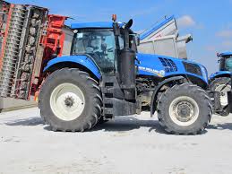  Redazione di Operai Contro, ho letto con interesse l’articolo firmato da alcuni operai Fiom, “Perchè non ci piace la piattaforma Fiom”. Cosa succede nelle altre fabbriche  metalmeccaniche europee? Quale è la condizione degli operai metalmeccanici? Vorrei iniziare una piccola corrispondenza su questo. Vi invio a questo proposito un articolo su quello che accade alla Case New Holland di Basildon, Inghilterra. Saluti da un collaboratore di OC     Gli operai CNH di Basildon sospendono lo sciopero 22 ottobre 2015 La  vertenza nello stabilimento Case New Holland  Ltd a Basildon, Essex è stata risolta, dopo   che la forza lavoro ha […]