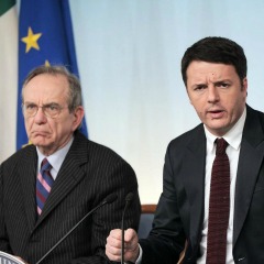 Redazione di Operai Contro, il governo Renzi è al soldo dei padroni Il Pd è il partito dei padroni Vi invio un articolo Un operaio dell’ILVA L’intento con cui vengono fatte le leggi spesso si vede dai loro effetti: l’“abuso del diritto” non è più reato, e per questo il processo ai danni dell’ex patron dell’Ilva, Emilio Riva (morto nell’aprile 2014), due ex manager del gruppo e un dirigente della Deutsche Bank per una presunta frode da 52 milioni di euro si è concluso mercoledì con l’assoluzione degli imputati. È l’effetto del combinato disposto di due decreti attuativi della delega fiscale […]
