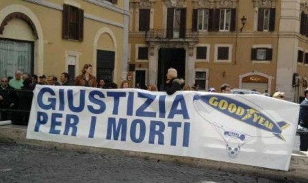 Cisterna -Avviato il processo bis per gli operai morti dopo anni di lavoro alla Goodyear di Cisterna. Il Pubblico Ministero Gregorio Capasso ha chiesto e ottenuto che tutti gli atti del primo processo confluiscano in questo nuovo. La decisione del giudice, di avviare un nuovo processo di certo non è scontata, va a favore dell’accusa e delle parti civili, i familiari dei 30 operai deceduti in seguito a gravi patologie. Secondo l’accusa tutti gli operai dello stabilimento di Cisterna lavoravano in condizioni insalubri e senza le minime protezioni previste dalla legge. La costante esposizione a sostanze nocive come le amine aromatiche, […]