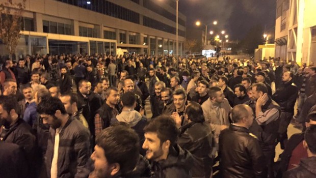 R-M Renault Metalis ha aggiunto 4 nuove foto. 11 ore fa · tm 1 mayısta toplayamıyor Bursa da bu kadar işçiyi, oysa burada sadece 1 vardiya var. Teşekkürler onurlu Renault işçisi. 👏👏👏 TM 1 a maggio e disattento bursa cosi ‘ operatori umanitari, ma qui ci sono solo 1 TURNI. Grazie onorevole operaio Renault. 👏👏👏 Traduzione automatica