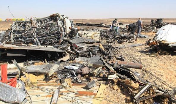 Redazione di Operai Contro, dalla Siria all’Afghanistan, da molti anni c’è la guerra. Libano, Israele, Palestina, Siria, Iraq, Afganistan, Egitto, Libia, Eritrea, Nigeria, Algeria. La popolazione di questi paesi da più di dieci anni subisce stragi di donne, uomini e bambini. In parte ad opera dei dittatori locali: Assad, I padroni di Israele, i padroni egiziani ecc In parte ad opera dei feroci bombardamenti dei civili paesi occidentali Bombardano gli USA, bombardano i Russi, bombardano i Francesi, bambarda la Nato. I padroni bombardano e fanno la guerra per difendere i loro profitti Dalla 2 guerra mondiale USA e Tedeschi […]