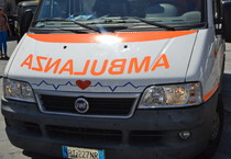 Redazione di Operai contro,k Si chiamavano Antonio Atzeri, 56 anni di Casoria (Napoli) e Tammaro Albino, 48,di Gioia Sannitica (Caserta), i due operai morti a Piedimonte Matese nel crollo dei ponteggi che stavano installando davanti alla chiesa di San Marcellino. Durante l’ installazione dei ponteggi soffiava un vento molto forte. Ma no0nostante il vento gli operai sono stati costretti a lavorare. Gli operai erano arrivati ad un’altezza di 8-10 metri quando la struttura ha ceduto, travolgendoli. Uno dei due operai è finito sotto i tubi di ferro, l’altro si è schiantato su un’auto parcheggiata. Gli operai lavoravano per una […]