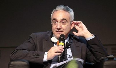 Caro Operai Contro, sono bastati pochi scioperi prima di Natale, per allarmare Dario Di Vico, Sul Corriere della Sera: “c’è il fondato rischio che si torni al conflitto innanzitutto con l’obiettivo di compattare le file. Lo sciopero — che pure comporta un sacrificio economico — ridiventa fattore di coesione, si presenta come un elemento di certezza dentro un orizzonte caratterizzato da troppe indecisioni e amnesie”. Di Vico è così ossessionato che comincia il suo articolo sbottando: “C’è in giro tanta voglia di scioperare”, e fa una sua arbitraria distinzione tra motivazioni condivisibili ed altre no. L’angoscia di Di Vico […]