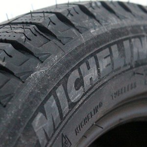 Redazione altro  cche ripresa, accellerano solo i licenziamenti La gran parte dei tagli, circa 400, si concentreranno sullo stabilimento di Fossano (Cuneo) che verrà chiuso “nell’ultima parte del 2016”. Il piano riguarda anche 30 dipendenti ad Alessandria, 120 a Torino e 28 a Tribano (Padova). Un operaio