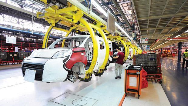 Metal İşçileri Birliği – MİB Ieri alle 18:34 · 2015’TE OTOMOTİV ÜRETİMİNDE REKORLAR KIRILDI… HADİ BAKALIM BEYLER PAMUK ELLER CEBE, 2017’Yİ BEKLEYEMEZ İŞÇİ ÜCRETLERE ZAM YAPMA ZAMANIDIR!!! 2015’te otomotiv üretimi rekor kırdı. İyi güzel peki asgari ücret diyelim ki 1300 TL olduğunda tüm ücret gruplarına aynı oranlarda ücret iyileştirmesi yapacak mısınız? Ey TM ve diğer sendika yönetimleri masaya yumruğunuzu vurup “Madem kazandınız, işçimiz bunun için her türlü fedakarlığı yaptı, artık 2017’yi beklemeyiz sözleşmeyi tadil edeceksiniz” diyebilecek misiniz? 2015 nella produzione automobilistica hanno record è rotto… Forza, andiamo a vedere ragazzi cotone le mani in tasca, 2017, non possiamo aspettare […]