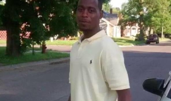 Redazione di Operai Contro, i carnefici di Obama fanno stragi di civili in tutto il mondo con i bombardamenti. Qualche farabutto del Pd indicava i padroni USA come i più democratici del mondo. I carnefici di Obama fanno stragi di civili afroamericani. A Detroit un afroamericano è stato ucciso perché è scappato alla vista della polizia. Aveva tutte le ragioni del mondo a scappare. Un lettore