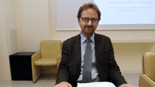 Redazione, La Bocconi continua a sfornare eroi del lavoro. Stavolta è il turno di Maurizio Del Conte, che alla Bocconi ci insegna ed è co-autore del jobs act. Del Conte ci parla del “lavoro agile”: con agilità partirà nel 2016 la nuova agenzia di collocamento da lui diretta, l’ANPAL. E dall’alto di volumi e compendi sul lavoro salariato degli operai, serenamente ci spiega che “ormai i lavori usuranti stanno sparendo”, che “i macchinari si spostano con un telecomando”, che “il fordismo è superato” e con citazioni degne del miglior operaismo postmoderno ci annuncia un mondo del lavoro “fuori dal […]