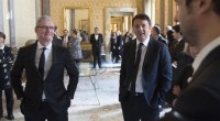 Redazione di Operai Contro, l’amministratore delegato di Apple prima passa a pagare Francesco in Vaticano,poi passa dal gangster Renzi. Dopo la balla di CISCO la balla di apple. Creerebbero a Napoli 600 posti di lavoro? Forse distruggendone 10000 Apple in Cina sfrutta gli operai si no a spingerli al suicidio La tecnica del gangster Renzi è chiara: Promesse tanto i giovani disoccupati sono delle pecore Un giovane disoccupato di Napoli Cronaca ANSA dell’imbroglio   Una visita dal Papa e poi a colloquio con il premier Renzi. Questo il programma dell’amministratore delegato di Apple, Tim Cook, in visita a Roma […]