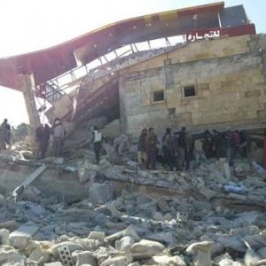 Redazione di Operai Contro, i giornalisti ormai raccontano cazzate sulla guerra. In Iraq erano gli USA ad organizzare le gite In Siria sono i Russi ad organizzare la gita Non c’è stato nessun bombardamento Un lettore ANSA Pubblicato il 11 maggio di Mattia Bernardo Bagnoli ANSA MagazineaMag #Il magazine La Russia ha portato oltre 100 giornalisti stranieri in Siria. L’ANSA era l’unica testata italiana presente In Siria: embedded. Il reportage dell’inviato Ansa La Russia ha portato oltre 100 giornalisti stranieri in Siria. L’ANSA era l’unica testata italiana presente. Questo è il resoconto dettagliato di un viaggio faticoso in cui […]