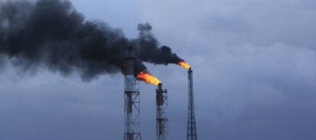 Redazione di Operai Contro, avete ragione la magistratura dei padroni lavora con metodo La magistratura dei padroni assolve i padroni e i manager e condanna gli operai Un operaio di Mantova dal fattoquotidiano Pene dimezzate, tre prescrizioni e un’amara beffa per i famigliari di due operai morti: devono pagare le spese processuali. La sentenza d’appello del processo agli ex dirigenti dello stabilimento Montedison di Mantova, emessa venerdì 5 febbraio dal Tribunale di Brescia, è dura da mandar giù per le parti civili. I parenti di Guglielmo Zavattini e Sergio Roncari non si erano rassegnati e volevano che qualcuno pagasse per […]